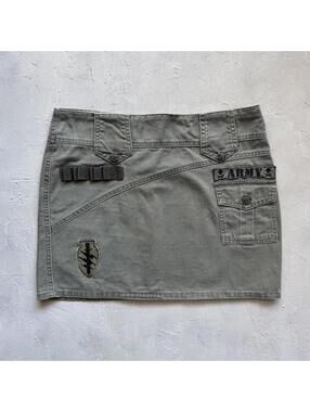 Vintage 2000s Khaki Green Grunge Mini Skirt with Army Patches